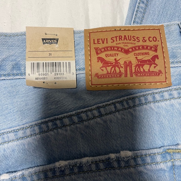 Levi’s Lo Pro Straight Leg Jeans - Picture 4 of 7